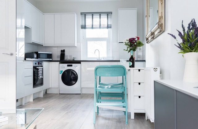 The Euston / St Pancras Apartment