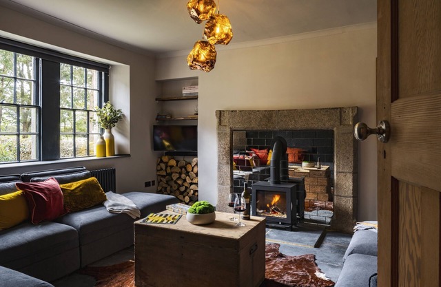 The Farm House at Bogee Farm - sleeps 8 guests in 4 bedrooms