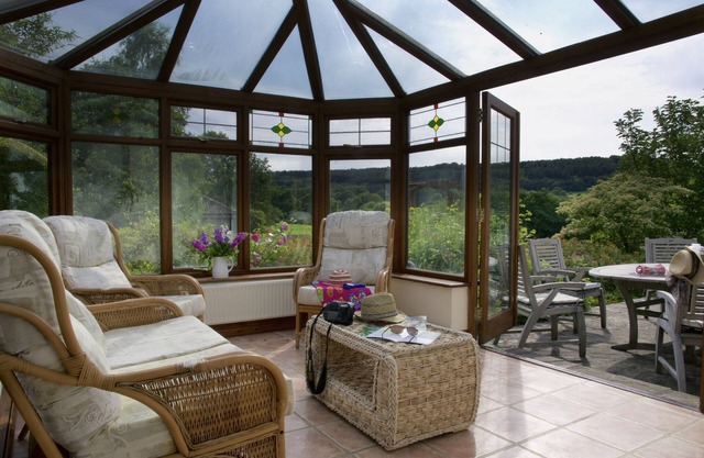 La ferme avec bain à remous et jardin privé