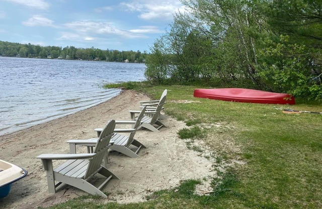 The Farm @ Worthley Pond, Farmhouse, Wedding Barn, Private Beach, hot tub, sauna