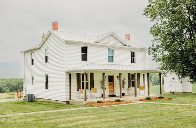 The Farmhouse At Oak Creek Farm