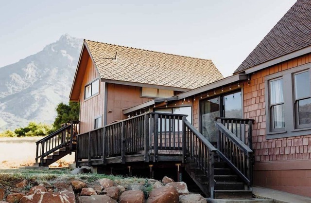 The Farmhouse at Mt. Dennison, a mountain farm experience near the Balch Park entrance