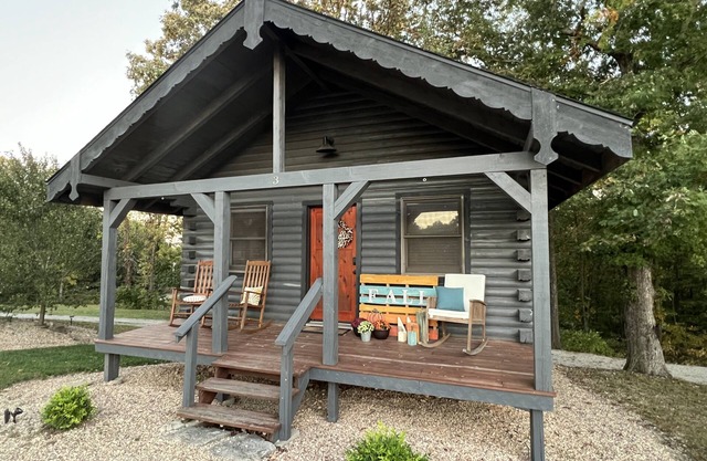 The Fire Fly Cabin @ The Overlook Cabins
