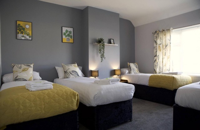 The Flintshire - North Wales - Sleeps Up To 9