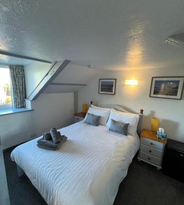The Fourways Inn