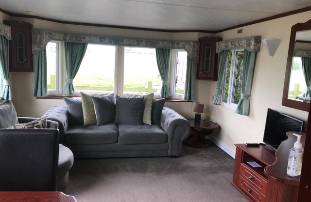 The Fox Inn, Roxby, Static Caravan