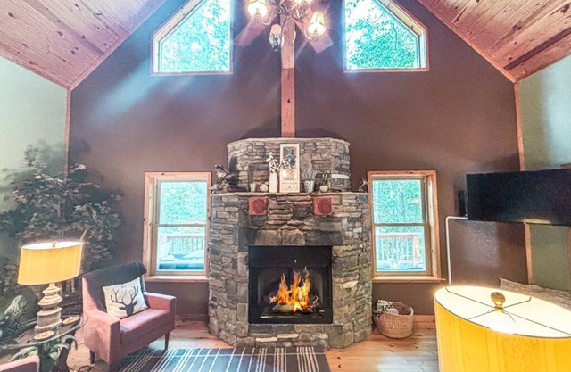 The G.O.A.T. Getaway Near Lake Ouachita and Crystals
