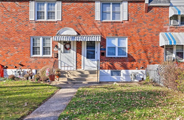 ‘The Gallery’, an Allentown Retreat w/ Views!