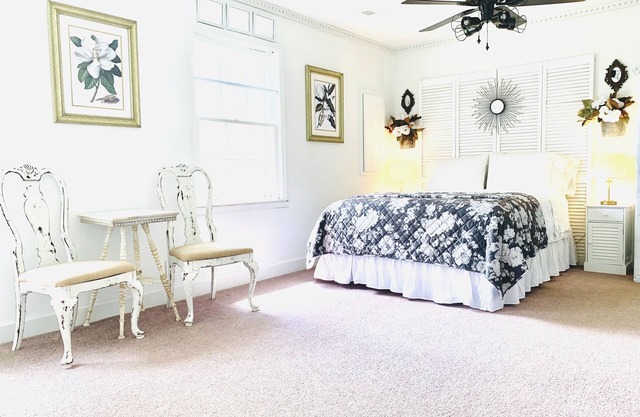 The Gardenia Suites in The Heart of Spring Hill-A