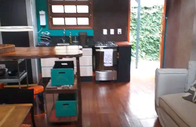 Charmante maison indépendante dans un jardin tropical luxuriant surplombant le lac