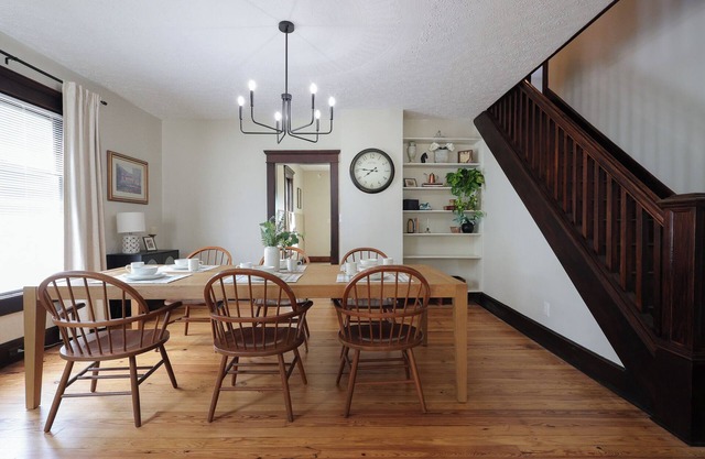 Spacious 6-bedroom house with WiFi and AC in marvelous Mansfield