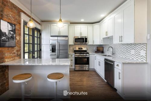 The Gilded Cincy-View Condo