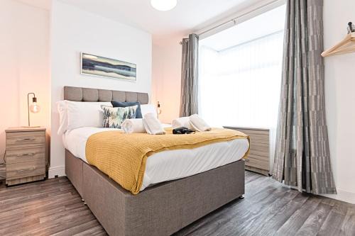 The Glenroy - TV in Every Bedroom!