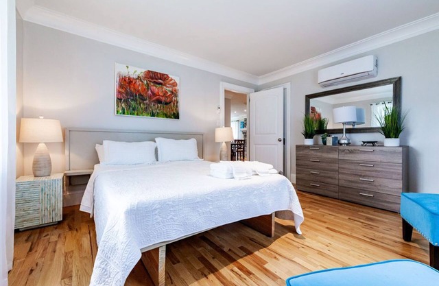 The Golden Grove Getaway / 15 min to downtown Greenville