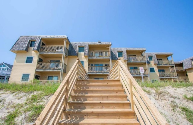 The Golden Strand- 2 bed/ 2 bath Oceanview/Beach access condo UNIT K2