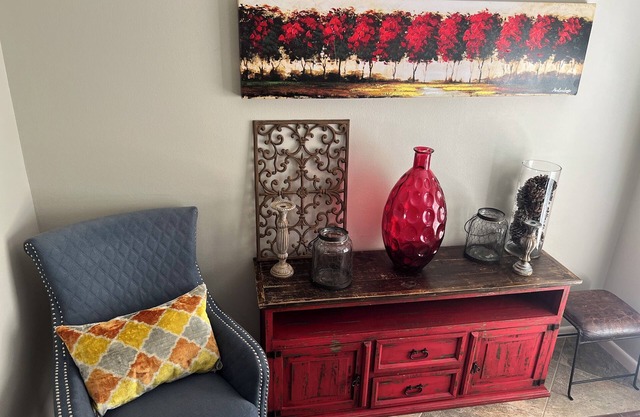 The Goode House - Spacious 5BR Home in Historic Southside, Walk to Kyle Field!!!