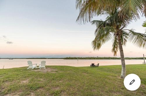 The Goodland Bay Cottage