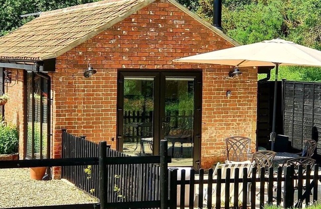 The Grain Store - Detached barn conversion set in 8 acres