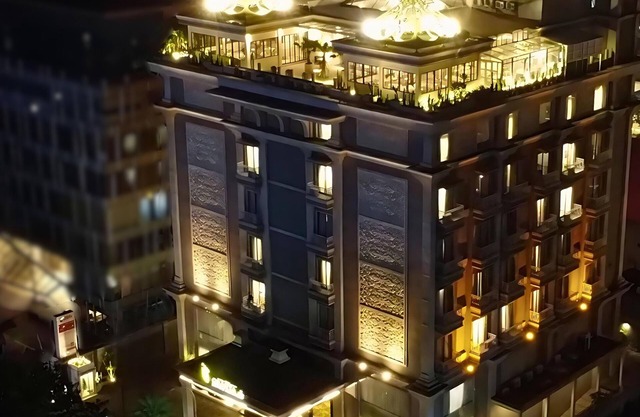 The Grantage Hotel & Sky Lounge