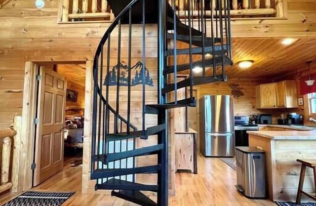 The Great Indoors Mountain Retreat