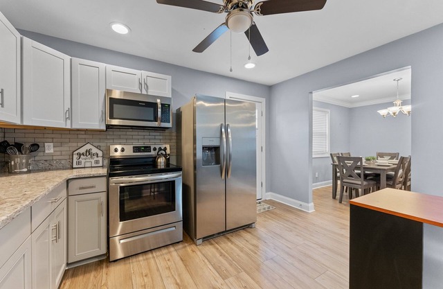 The Grey Estate - 4BR/2BA
