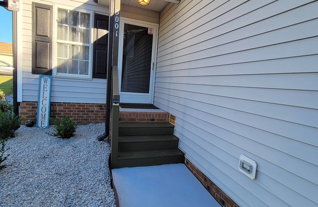 The Grove at Clayton 3-bedroom homes offer 1st floor Master bedrooms & King Beds