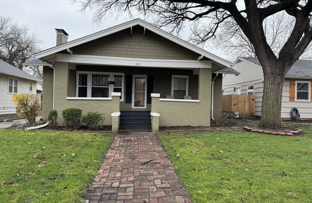 The Guide house! Beautiful 2 bedroom close to the fairgrounds and the College