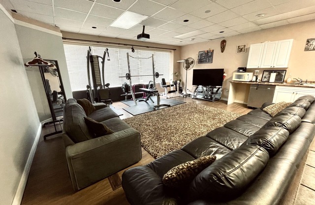 The Gym Retreat by Casa Cruze