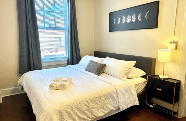 The Harrison G - Luxury 1BD/1BA in downtown Evansville