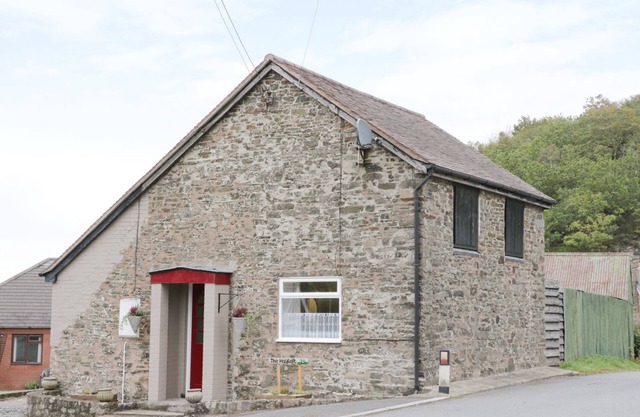 THE HAYLOFT, les animaux de compagnie, avec spa à Stiperstones, Ref 916697