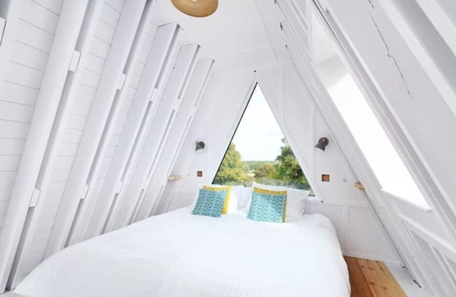 The Hazel Hide - Luxury Eco A-Frame Cabin