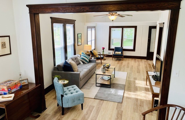 La maison de bois de cœur <3: Trois chênes Dwntwn, 2BR / 2BA