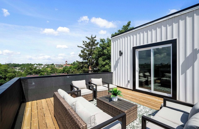 The Heights on Wayne by Blackhouse – Modern Luxury w/Rooftop Lounge!