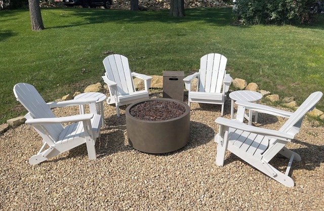 The Hideaway - Cozy 1 bedroom apartment with outdoor porch and firepit