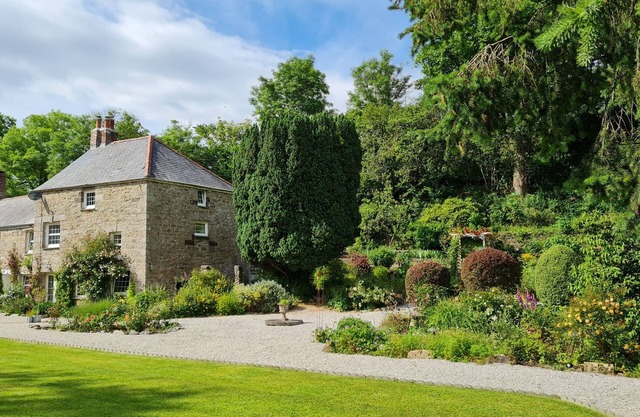 The Hideaway-de Luxe-Cottage-Salle de bain-Vue sur Jardin