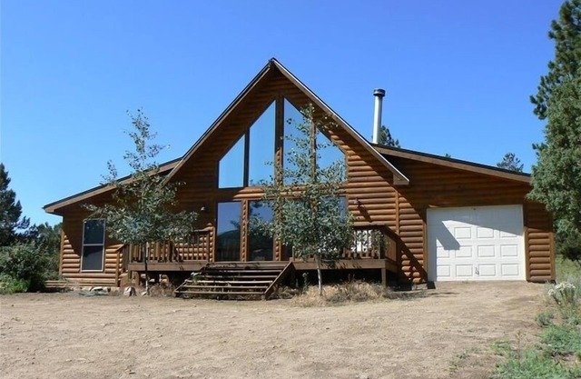 «The Hideaway» - Niché dans la magnifique vallée humide des montagnes.