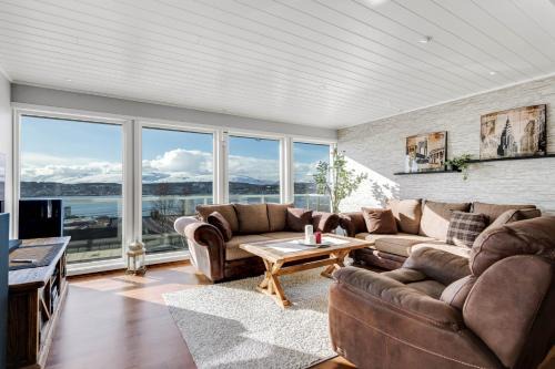 The Highland - Majestic Views & Free parking