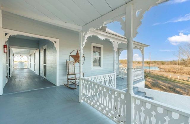 The Historical Ponderosa, minutes from Lake Martin