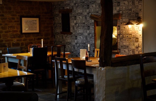 The Hollybush Inn