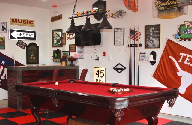 The Honey Hive - Dog friendly w/ golf cart, game room, and pool access