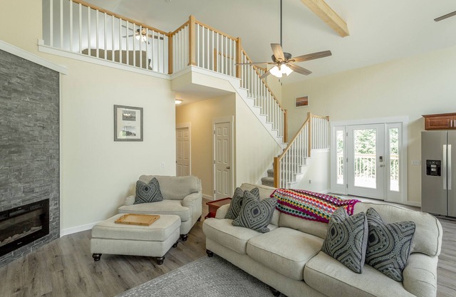 The Honeysuckle - PMI Scenic City Rental