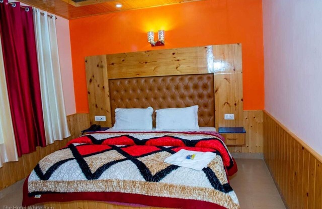 the hotel moring view was very beautifull the location is very close to market
