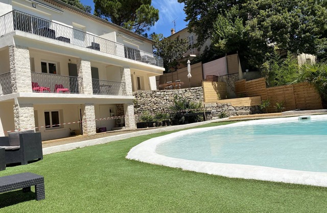La maison des roses 2