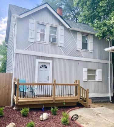 The House Hotels - W45th Backhouse - Ohio City