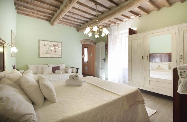 La maison est située au coeur de la Toscane, dans le centre historique de San Gimignano.