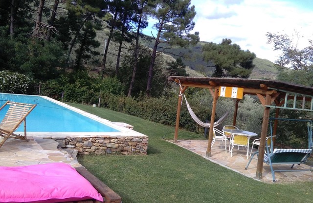 La maison de souvenirs: maison de campagne avec piscine, oliveraie, verger et vignoble