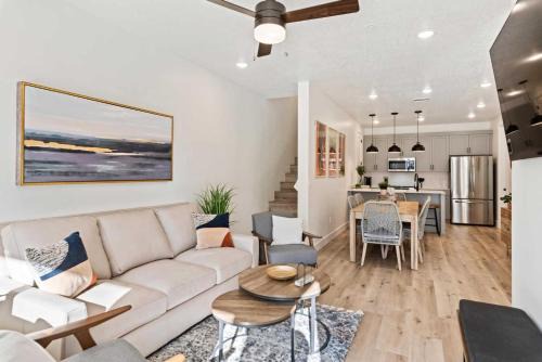 The Hub #95 condo
