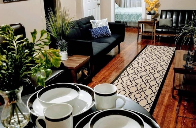 ❤The Indy Apartment with FREE PARKING/WIFI❤