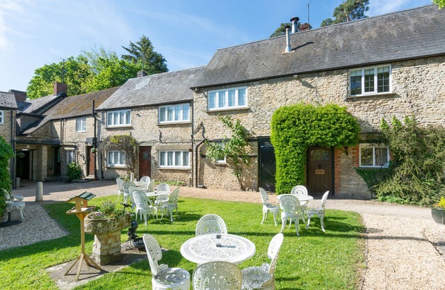 the Jersey Arms Hotel