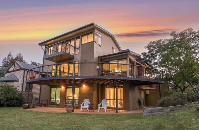 The Jindabyne Lakehouse - réservez 7 jours, payez-en 6